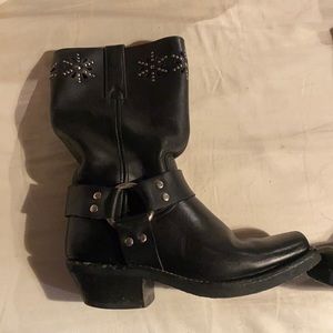 Frye - Billy Pull On Biker Harness - Women 6.5